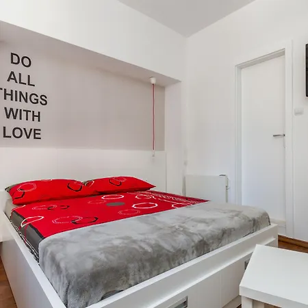 Bed and breakfast Aspalathos 3*