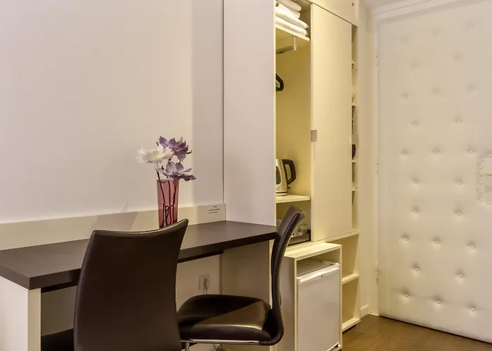 Couette-café Aspalathos 3*