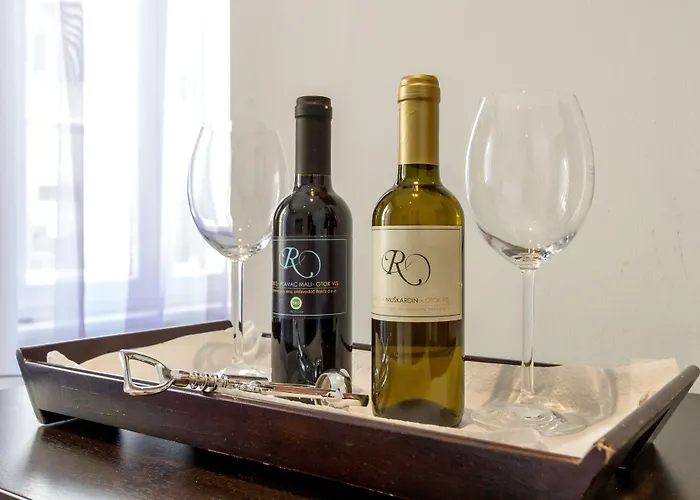 Aspalathos Couette-café 3*