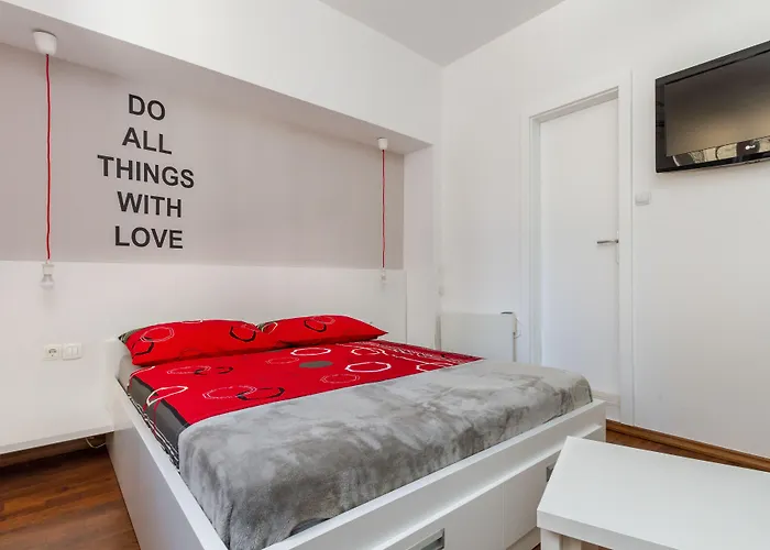 Couette-café Aspalathos 3*