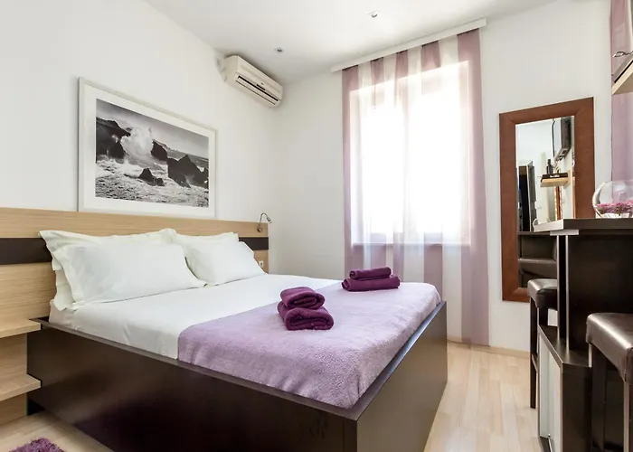 Aspalathos Couette-café 3*