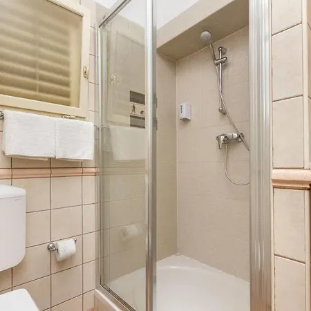 krevet i doručak Aspalathos 3*
