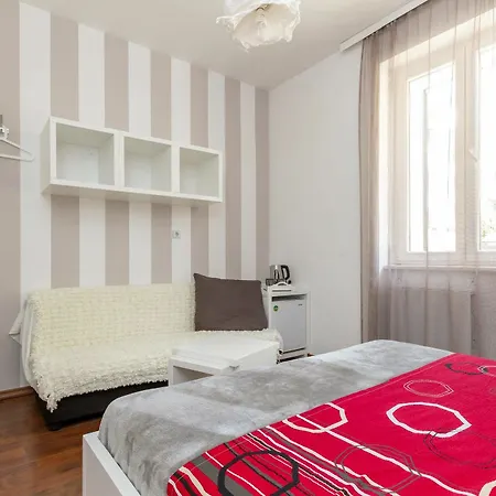 krevet i doručak Aspalathos 3*