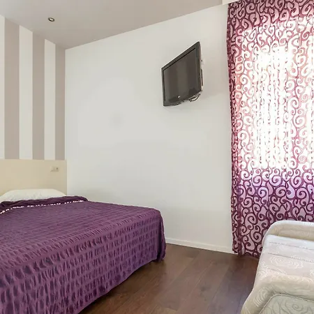 krevet i doručak Aspalathos 3*