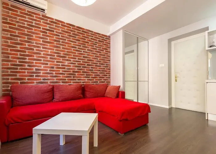 阿斯帕拉陶斯公寓酒店 住宿加早餐酒店 3*