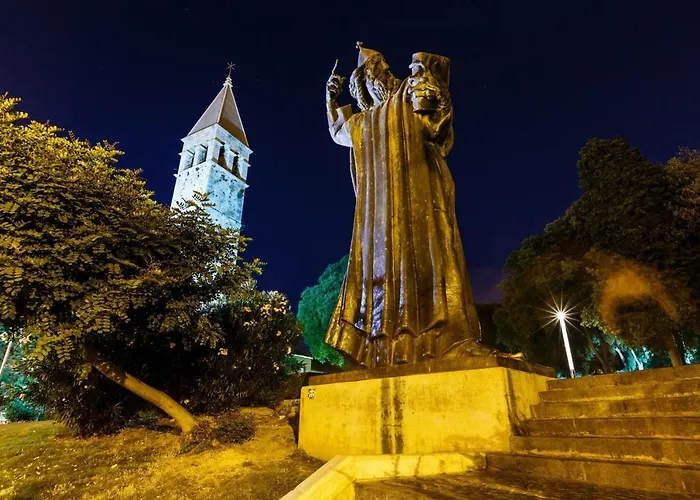 阿斯帕拉陶斯公寓酒店 住宿加早餐酒店